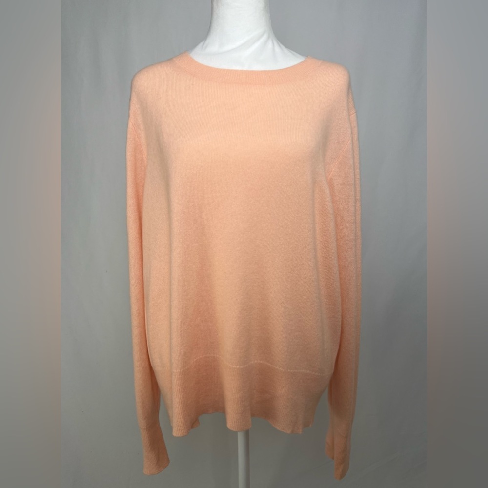 NEW / Cashmere classic-fit crewneck sweater / B001